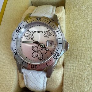 Invicta Women's Wrist Watch Silver Toned Pink Flowers Rhinestones Leather Strap